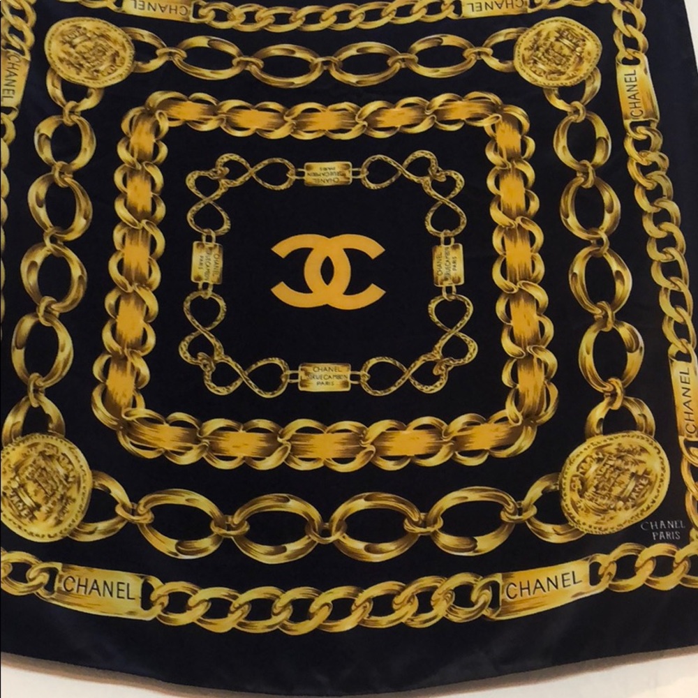 Meet your Posher, Liz